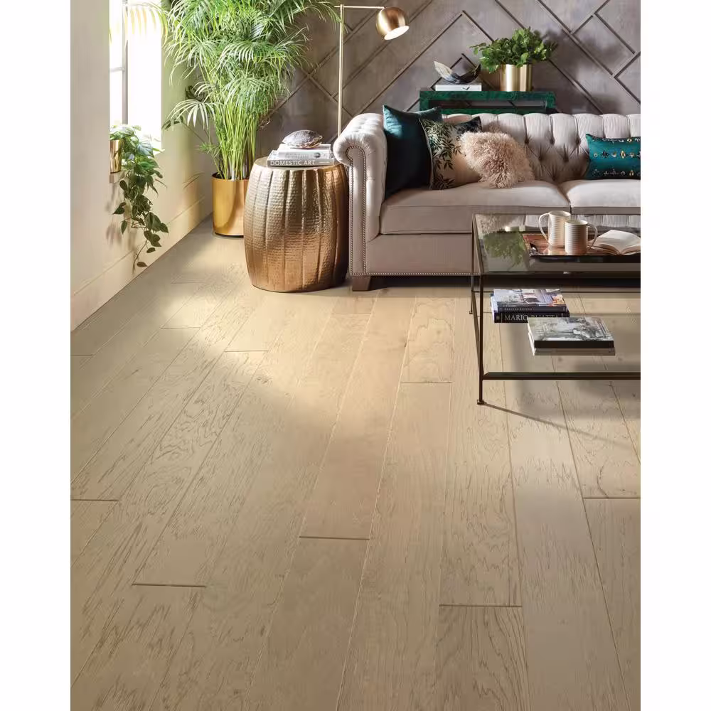 Shaw Hampshire Sandbar Hickory 3/8 in. T x 6.4 in. W Water Resistant Wire Brush Engineered Hardwood Flooring (30.5 sqft/case)