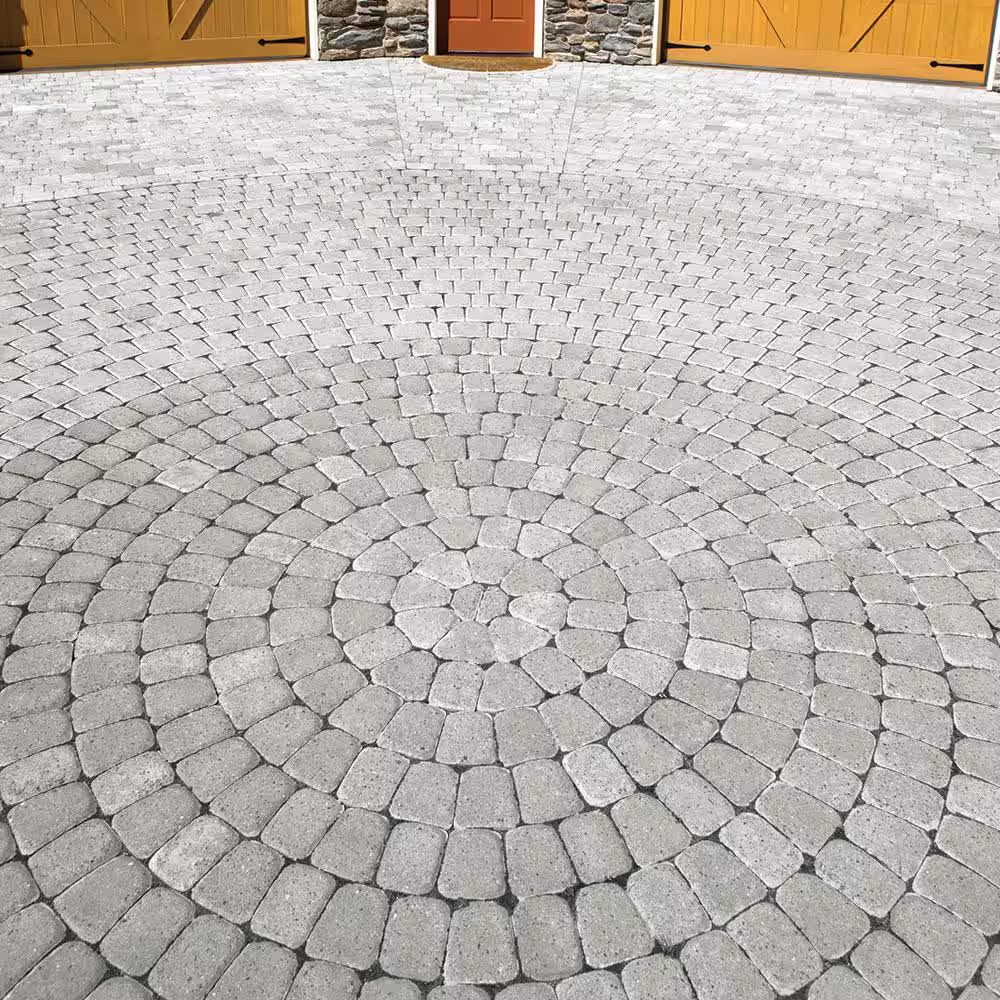 Mutual Materials 83.52 in. x 83.52 in. x 2.375 in. Cascade Blend Concrete Old Dominion Paver Circle Kit
