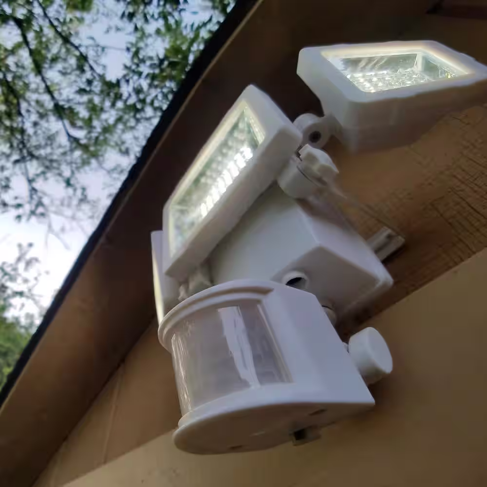 Westinghouse 125-Watt 130Â° White Motion Activated Outdoor Integrated LED Solar Flood Light
