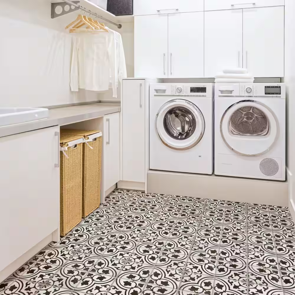 Merola Tile Kings Ornate Nero 17-5/8 in. x 17-5/8 in. Ceramic Floor and Wall Tile (13.14 sq. ft./Case)