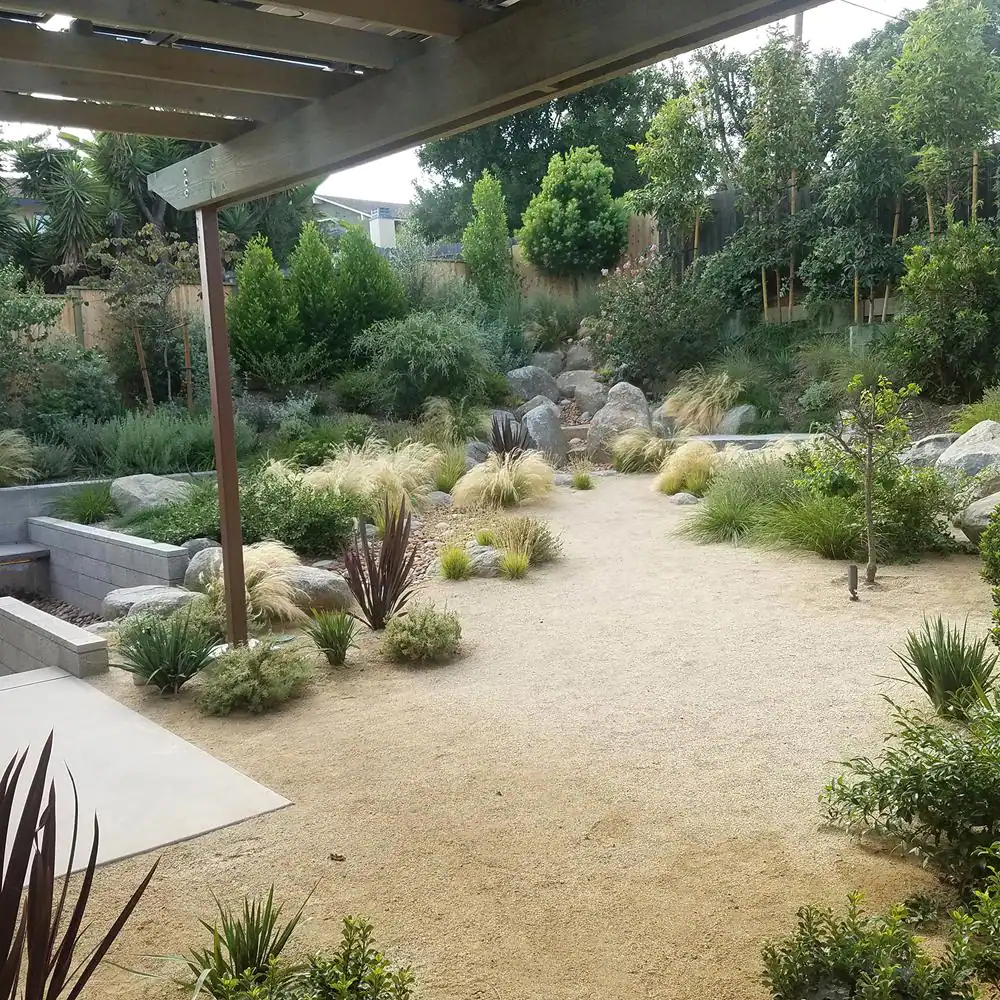 Southwest Boulder & Stone 0.5 cu. ft. Desert Gold Landscape Decomposed Granite 20 lbs. Rock Fines Ground Cover for Gardening and Pathways