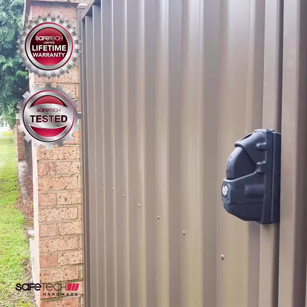 Safetech Hardware Safetech Pedestrian Gate Latch with Dual Access