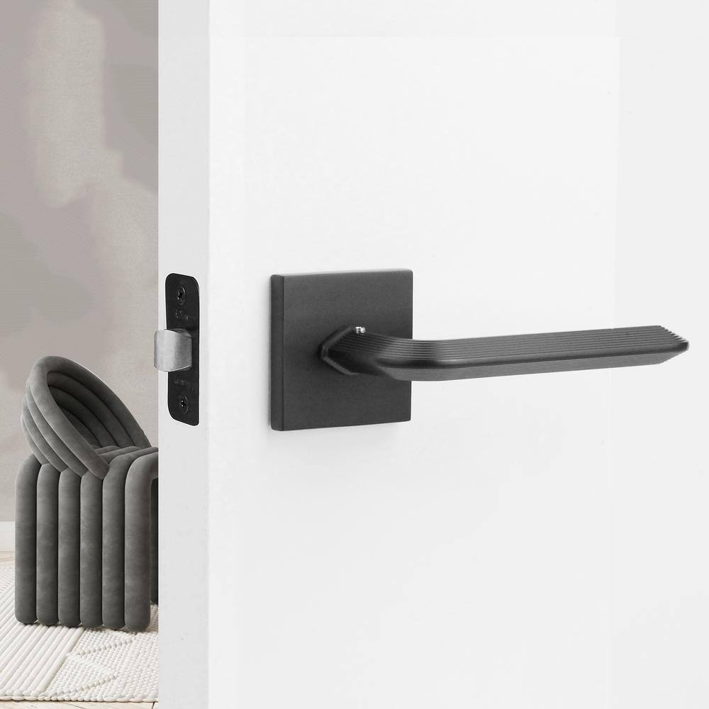 McBowery Crosby Matte Black Bed/Bath Modern Door Handle (Privacy - Right Hand)
