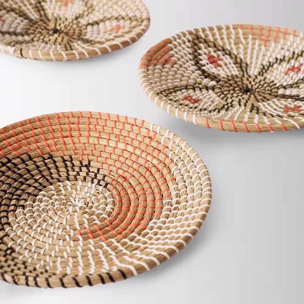 None Hanging Natural Woven Seagrass Flat Baskets Wicker Wall Basket Decor (Set of 3)