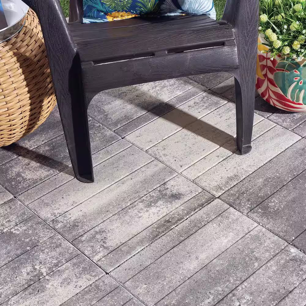 Pavestone Avant 16 in. W x 16 in. L x 2 in. H Graphite Blend Concrete Paver (72-Pieces/124 sq. ft./Pallet)