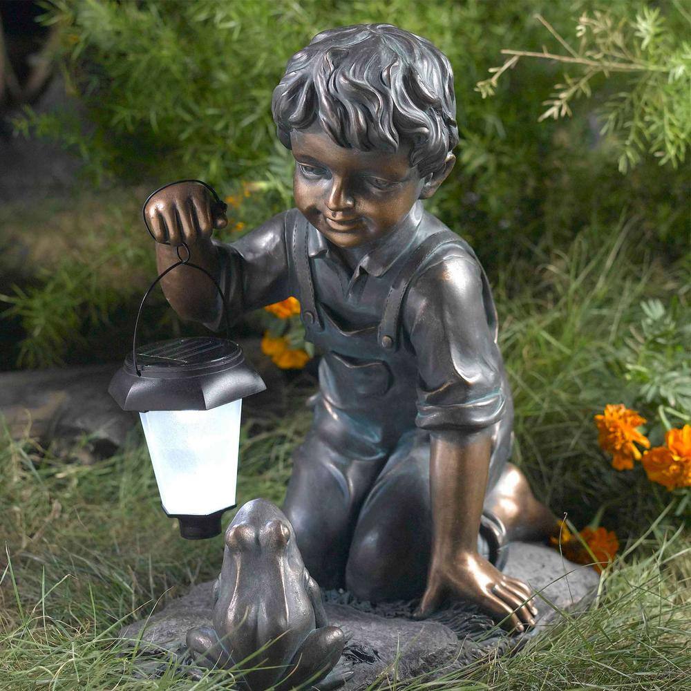 LuxenHome Boy with Solar Light and Frog Garden Statue