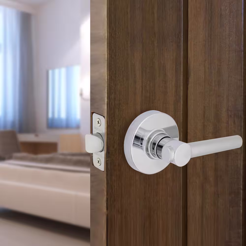 Defiant Highland Bright Chrome Hall and Closet Door Lever with Round Rose