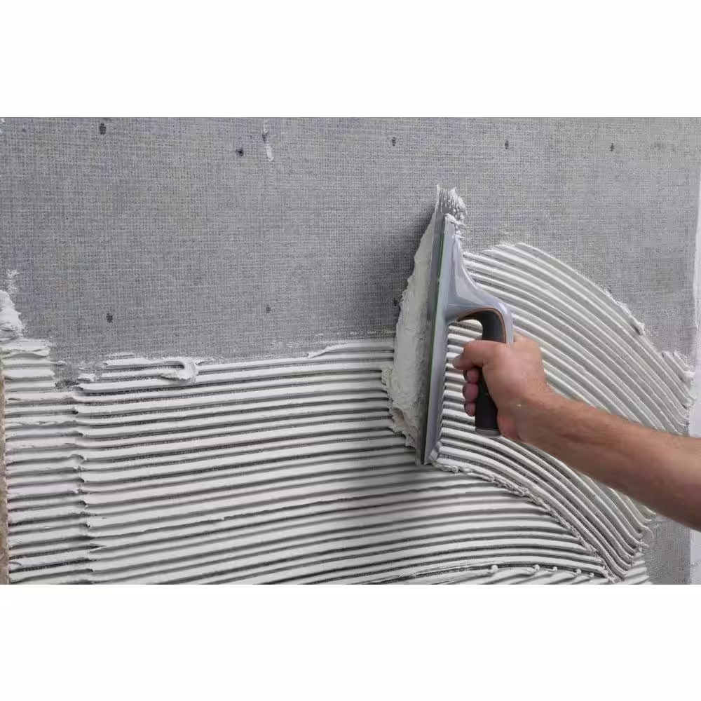 Custom Building Products MegaLite 30 lb. White Ultimate Crack Prevention Large Format Tile Mortar