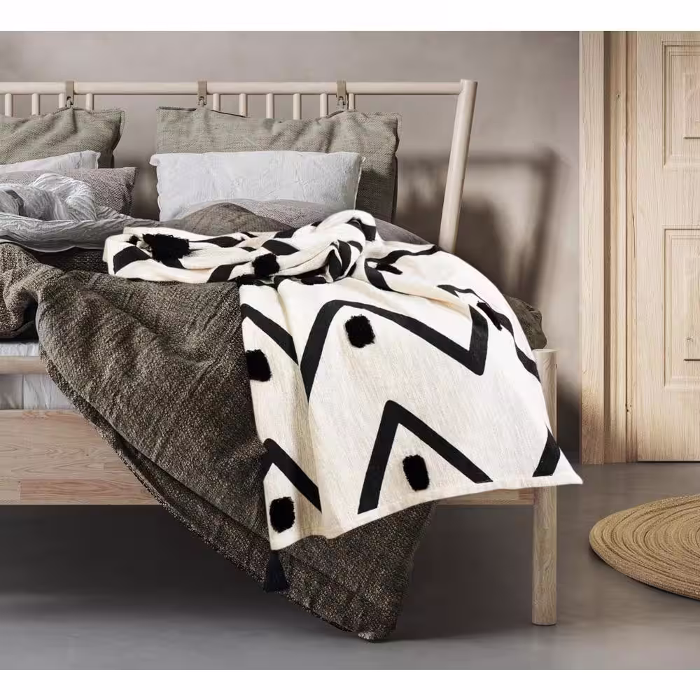 LR Home Avant Garde Black/White 50 in. x 60 in. Modern Boho Tufted Polka Dot Peaks Geometric Cotton Throw Blanket