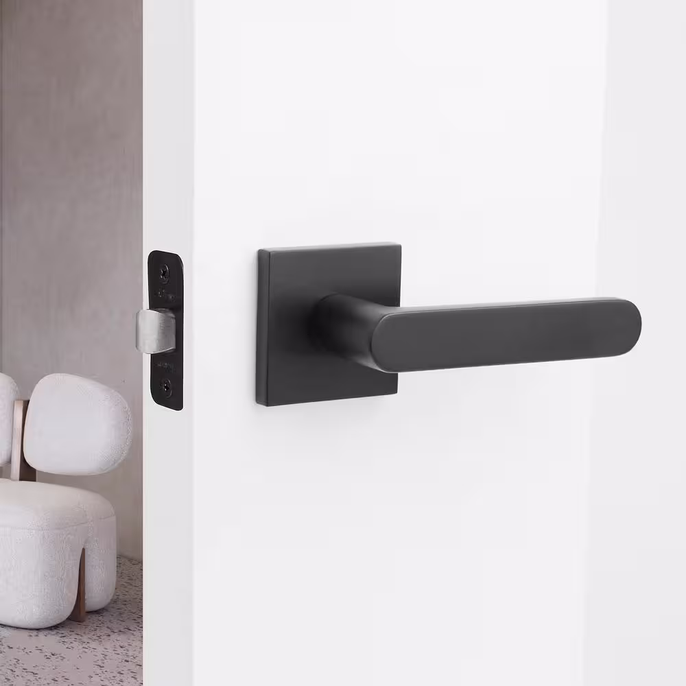 McBowery Chrystie Matte Black Privacy Bed/Bath Modern Door Handle (Right Hand)