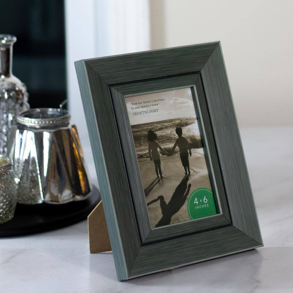 Northlight 9.25 in. Gray and Black Classical Rectangular 4 in. x 6 in. Photo Picture Frame