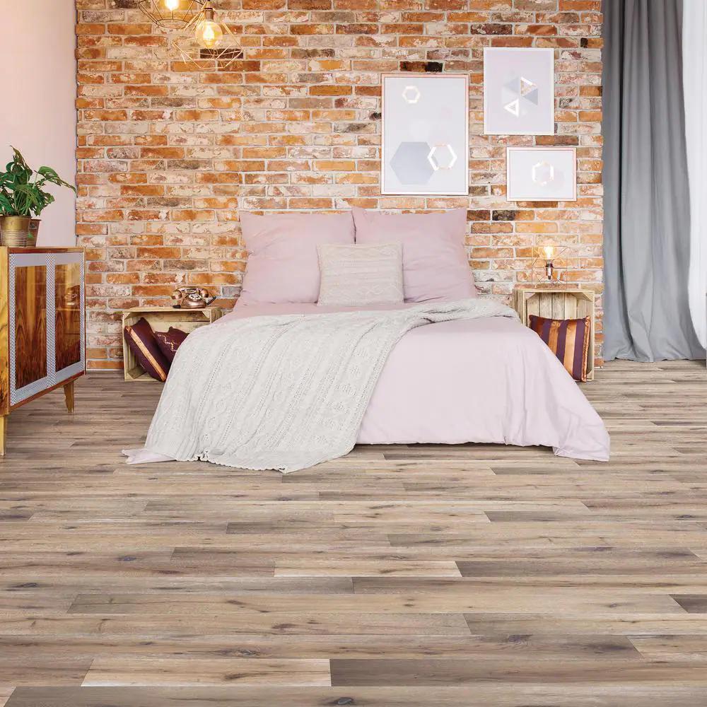 HERITAGE MILL LUXE Heritage Mill Luxe Meadow Gray Red Oak 1/2 in. T x 7.5 in. W Engineered Hardwood Flooring (22.8 sqft/case)
