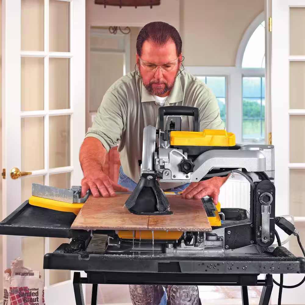DEWALT 10 in. Wet Tile Saw with Stand