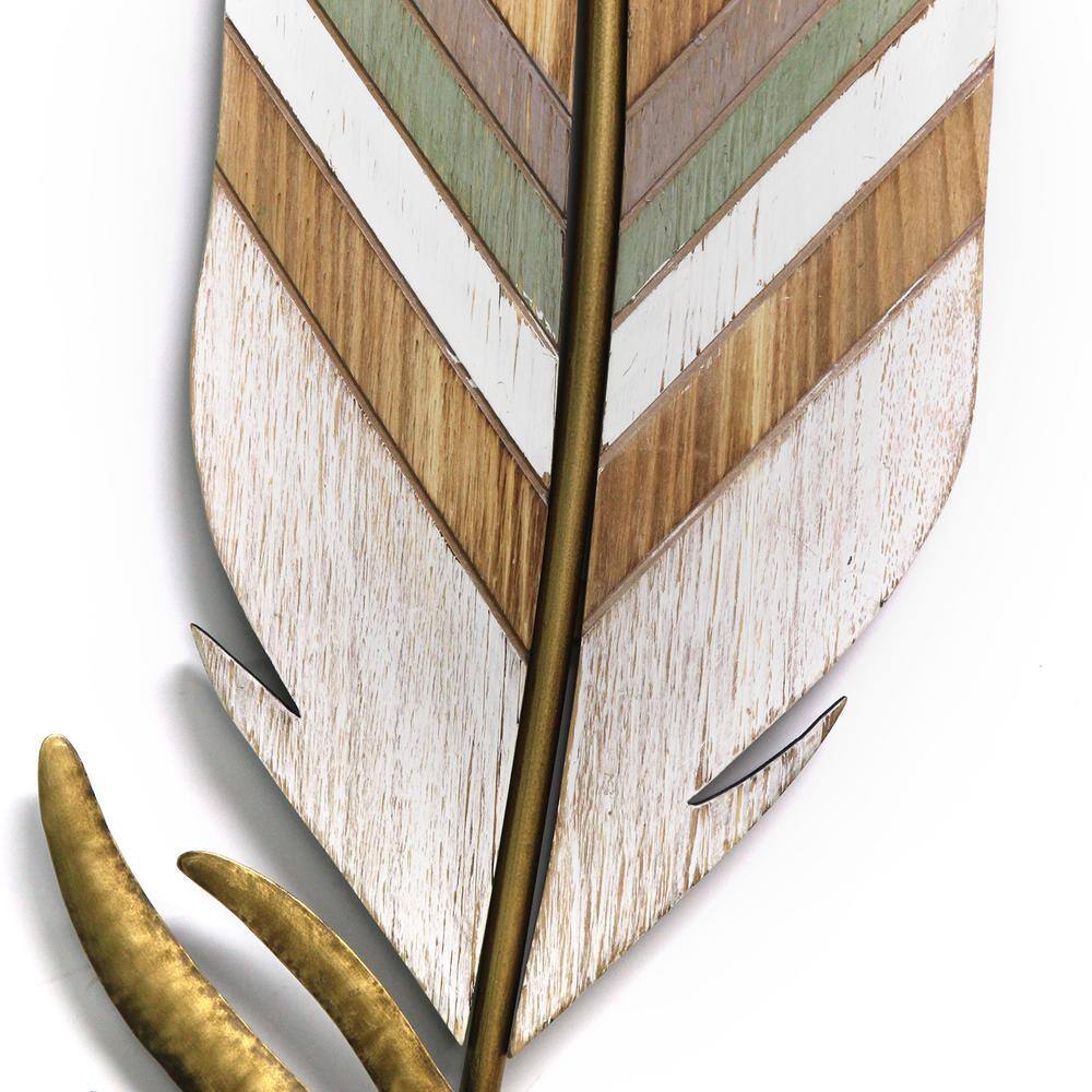 Stratton Home Decor Boho Wall Feather