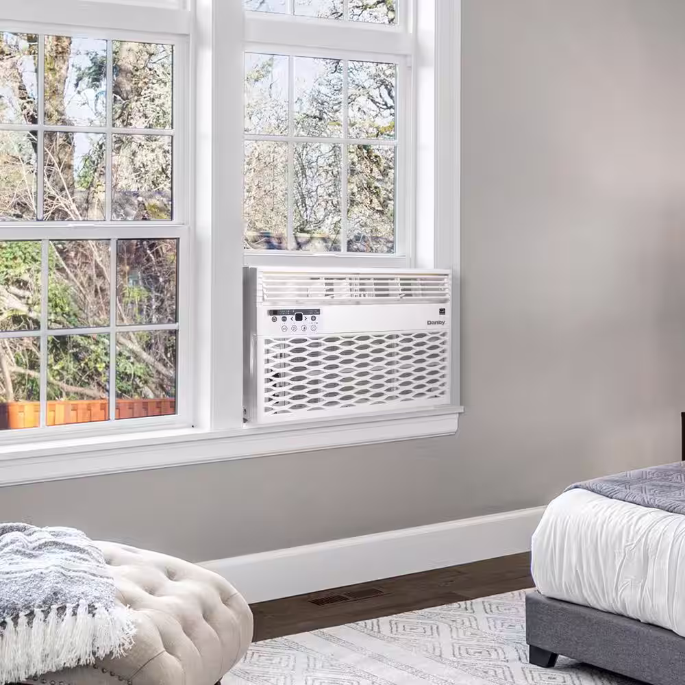 Danby 12000 BTU 550 sq.ft. ENERGY STAR Compliant Window AC with Remote in White