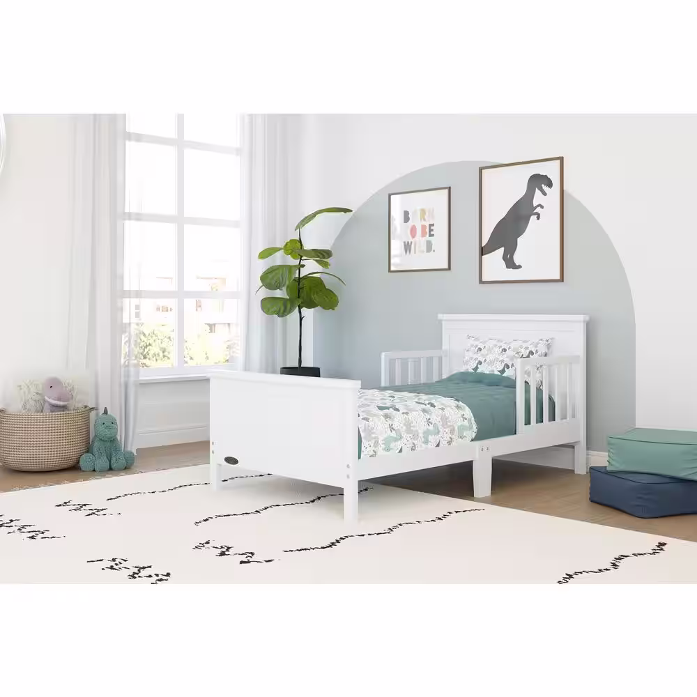 Graco Bailey White Toddler Bed