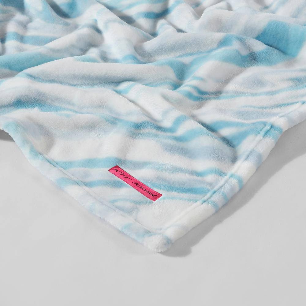 BETSEY JOHNSON Blue Marble Ultra Soft Plush Microfiber 50 in. x 70 in. Throw Blanket