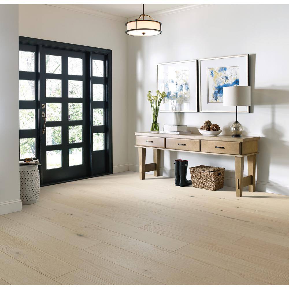 Shaw Serenity Oak Urban Red Oak 1/2 in T x 6.4 in W Water Resistant Wire Brush Engineered Hardwood Flooring (25.4 sqft/case)